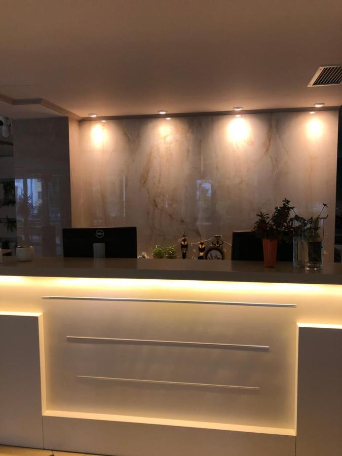 Lyden Hotel Golem  Ngoại thất bức ảnh