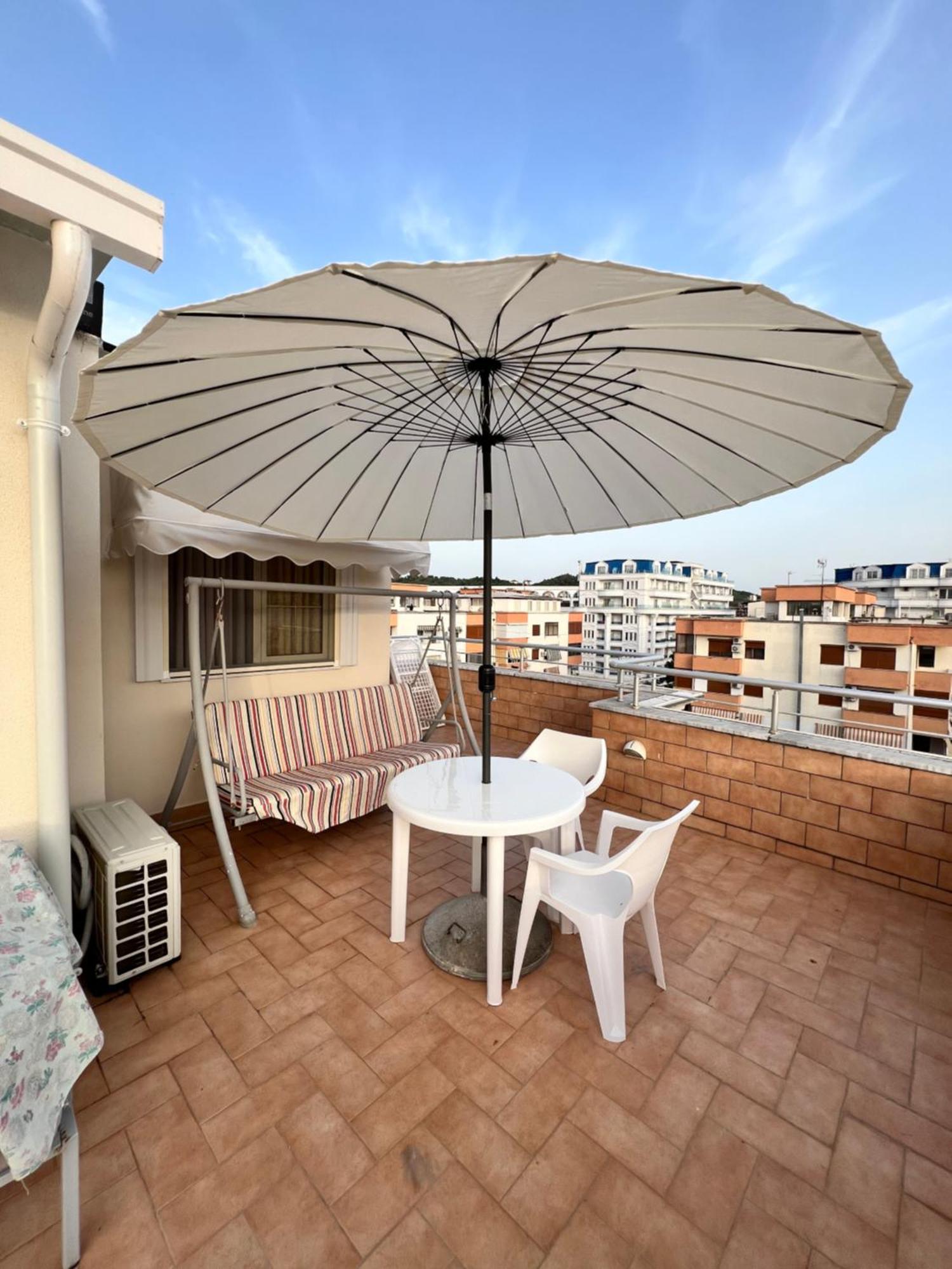 Lyden Hotel Golem  Ngoại thất bức ảnh