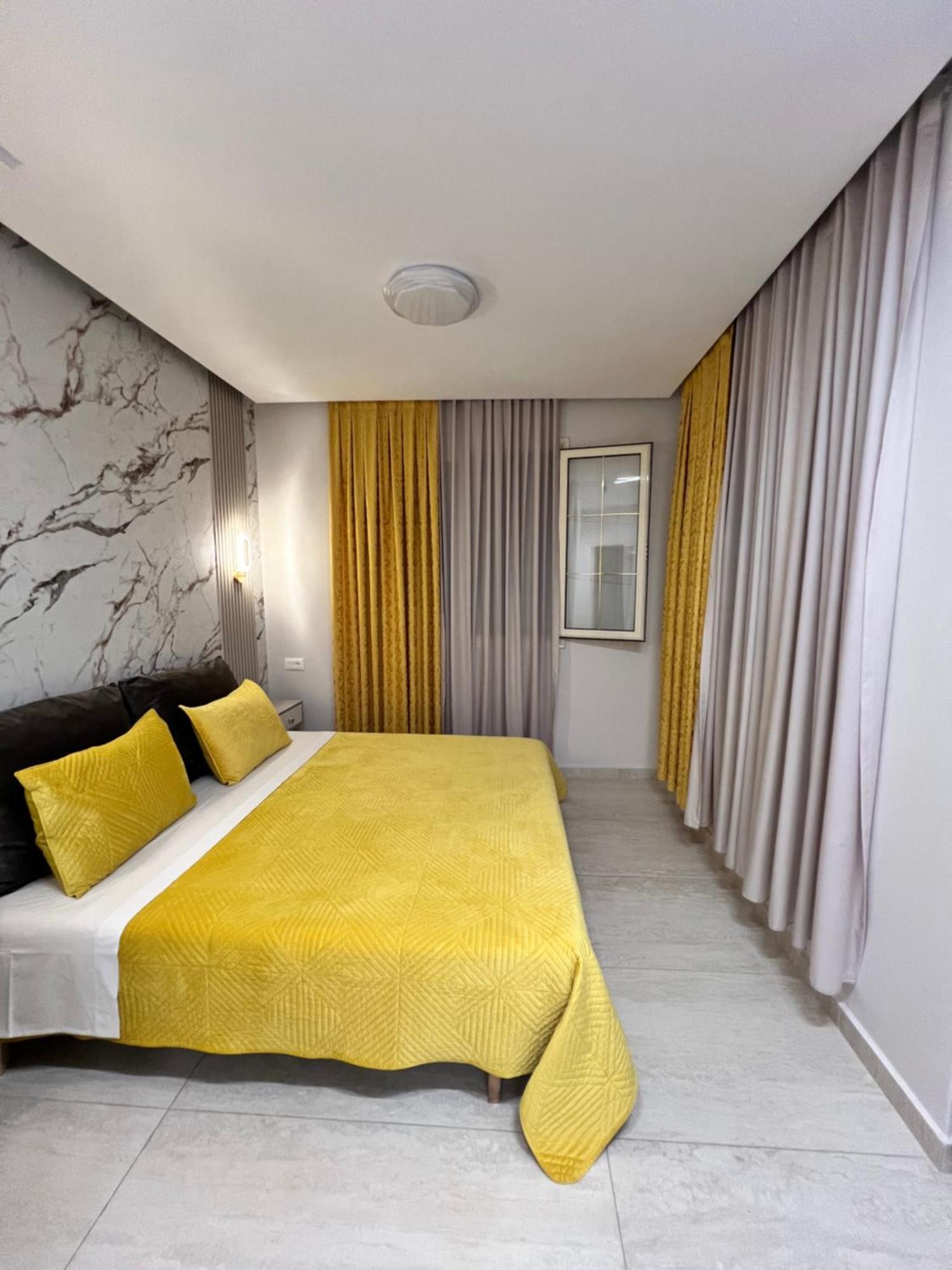 Lyden Hotel Golem  Ngoại thất bức ảnh