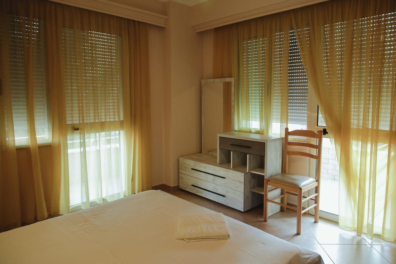 Lyden Hotel Golem  Ngoại thất bức ảnh