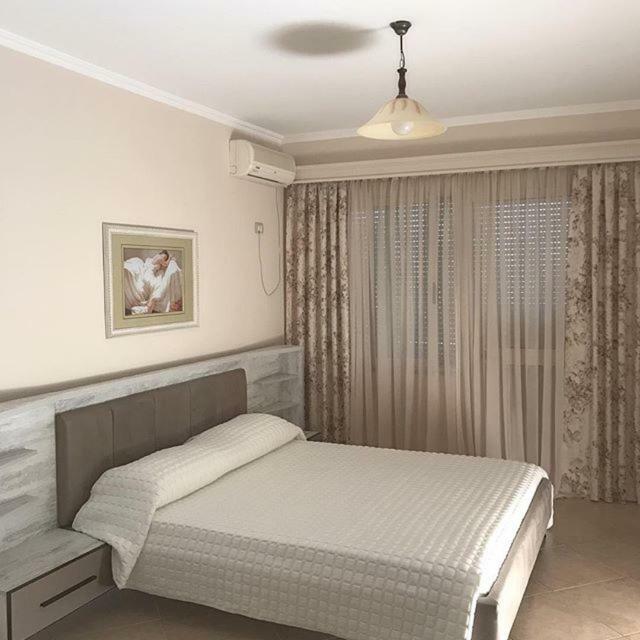 Lyden Hotel Golem  Ngoại thất bức ảnh